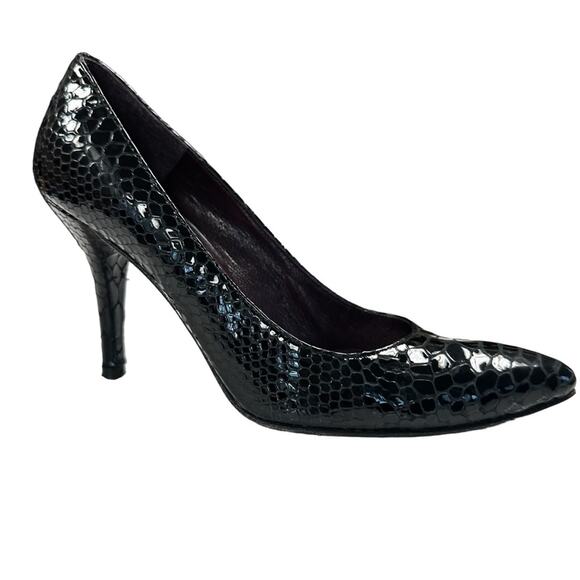 Stuart Weitzman Heels Womens 5.5 Black Patent Leather Snake Print Reptile Pumps - Picture 1 of 11